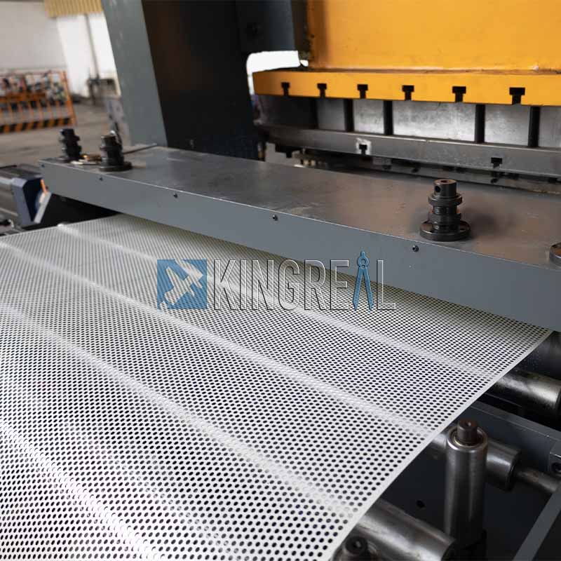Hoe dagelijks metalen geperforeerde machine te behouden?